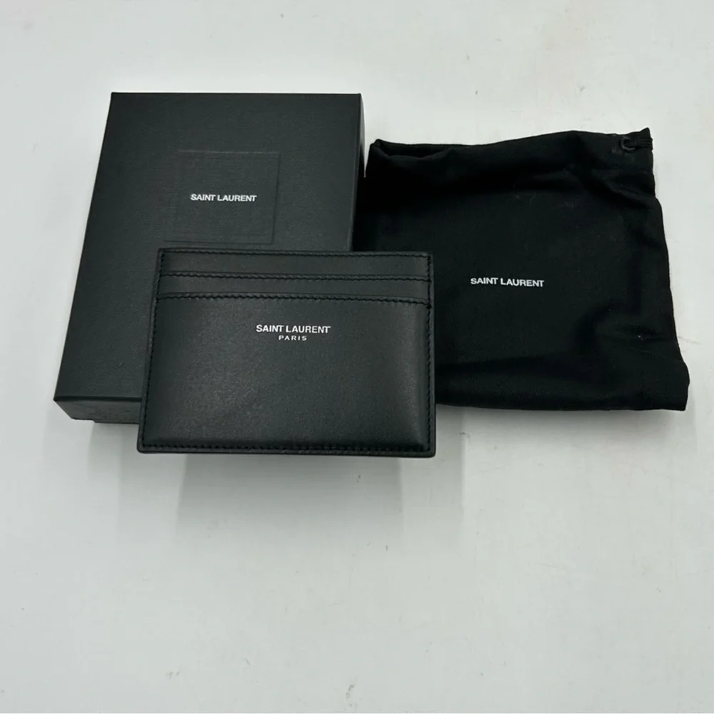 Saint Laurent Paris credit card case in smooth black leather made in Italy NWT